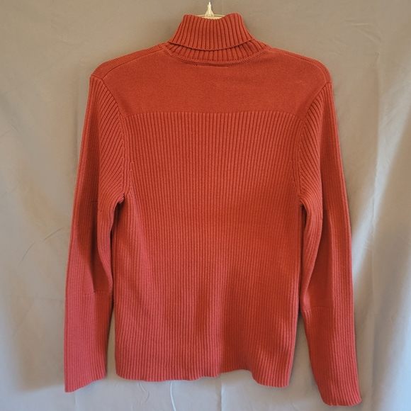 Express Women's Rust Color Turtleneck Long Sleeve Sweater - Picture 4 of 5